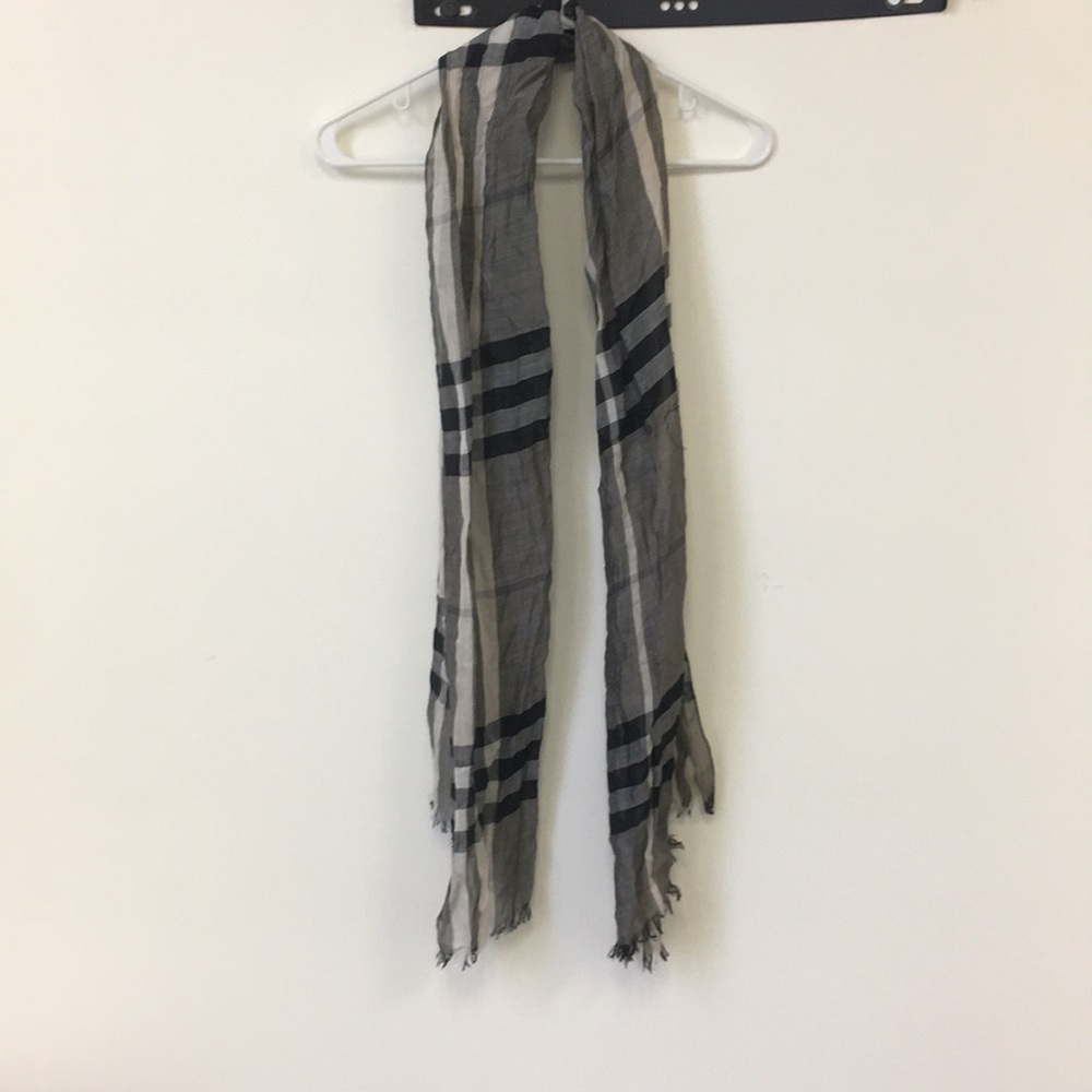 Burberry scarf